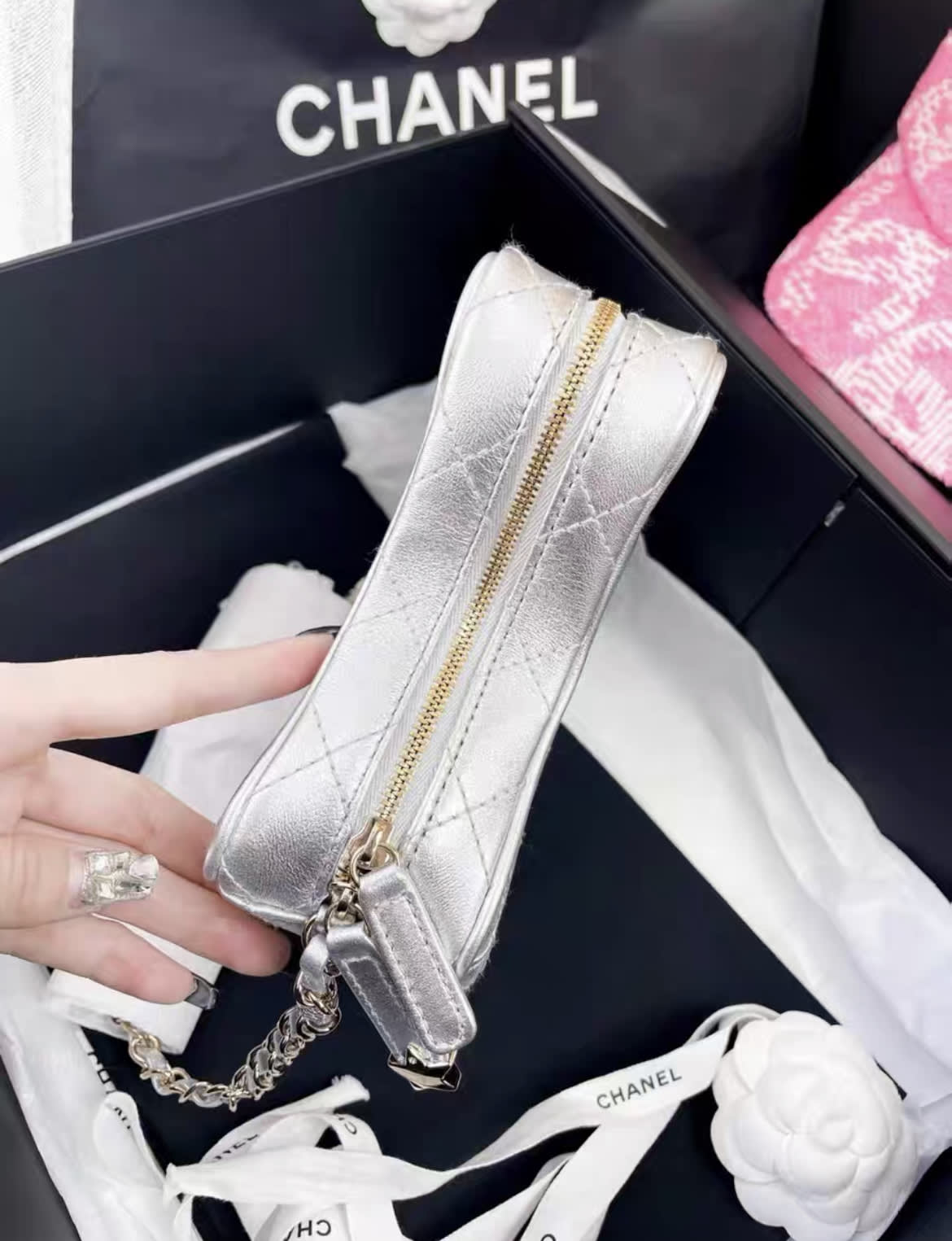 24C Chanel Silver Metallic Lambskin Star Logo Runway Bag Nwt