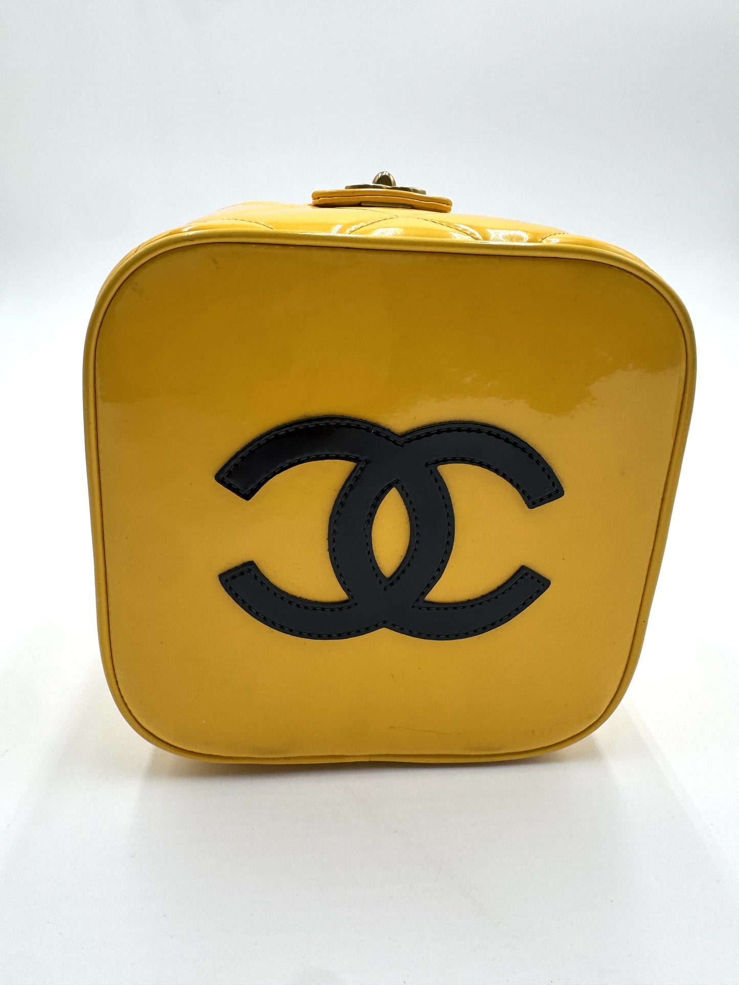 Chanel 1995 Barbie Yellow Heart-Mirror Vanity Case Bag