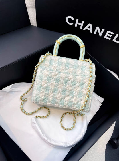 Chanel Luxury Leather Green Handbag