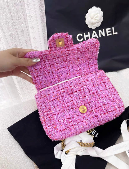 Chanel Chanel 22 Tweed Pink Shoulder Bag