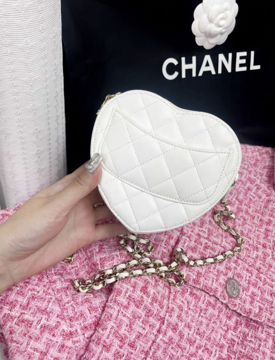 Chanel 22S White Small Heart Bag
