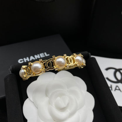pearl gloden bracelet