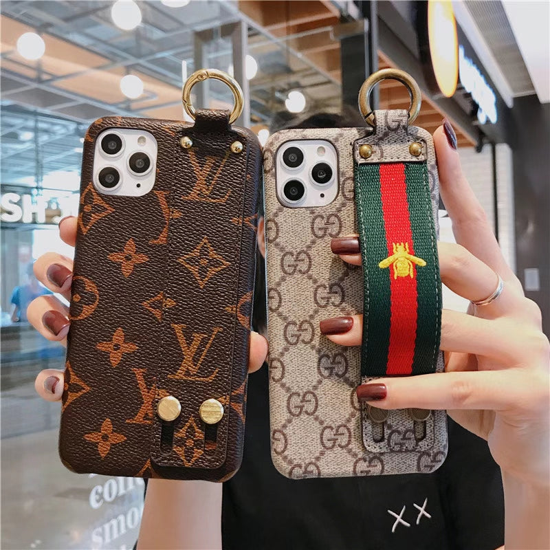 Luxury wristband phone case