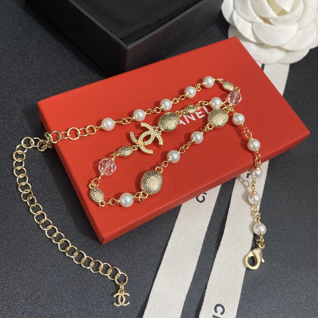 Oval Colorful Crystal Neckchain