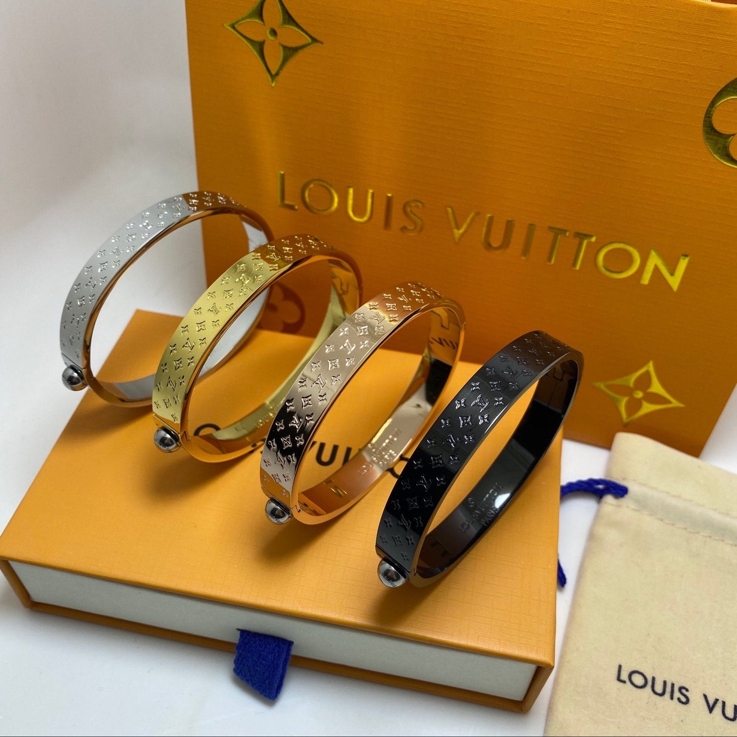 Luxury 4-color Letter Bracelet