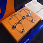 The latest ladies bracelet