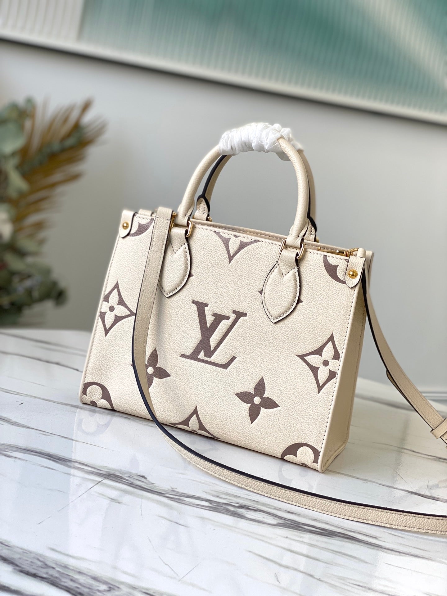 Bicolor Lv