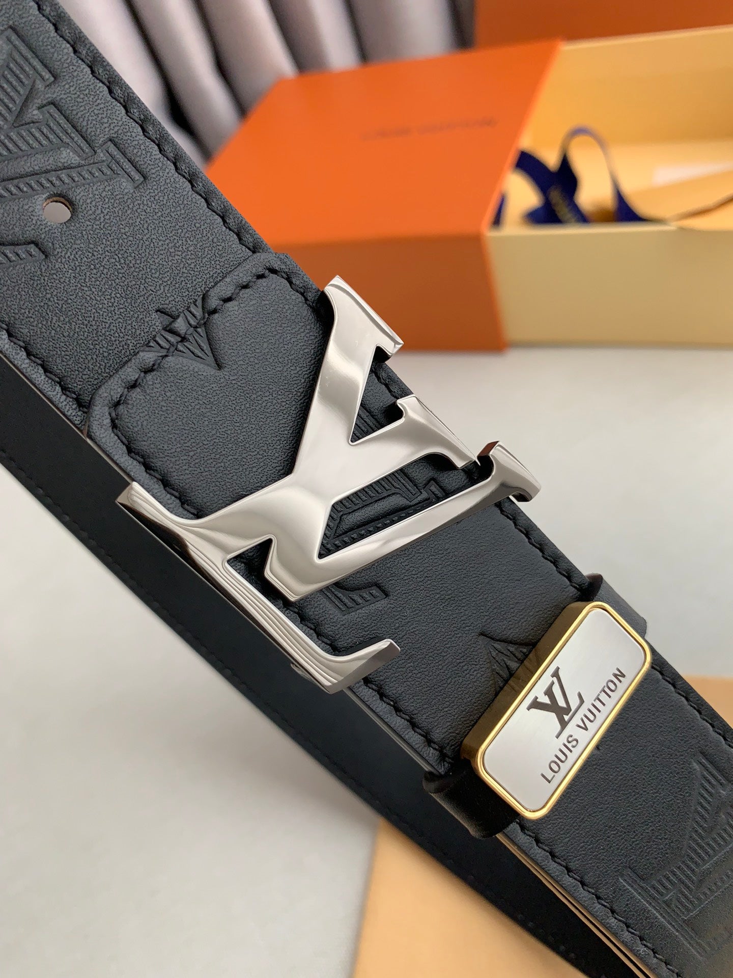 L v belt
