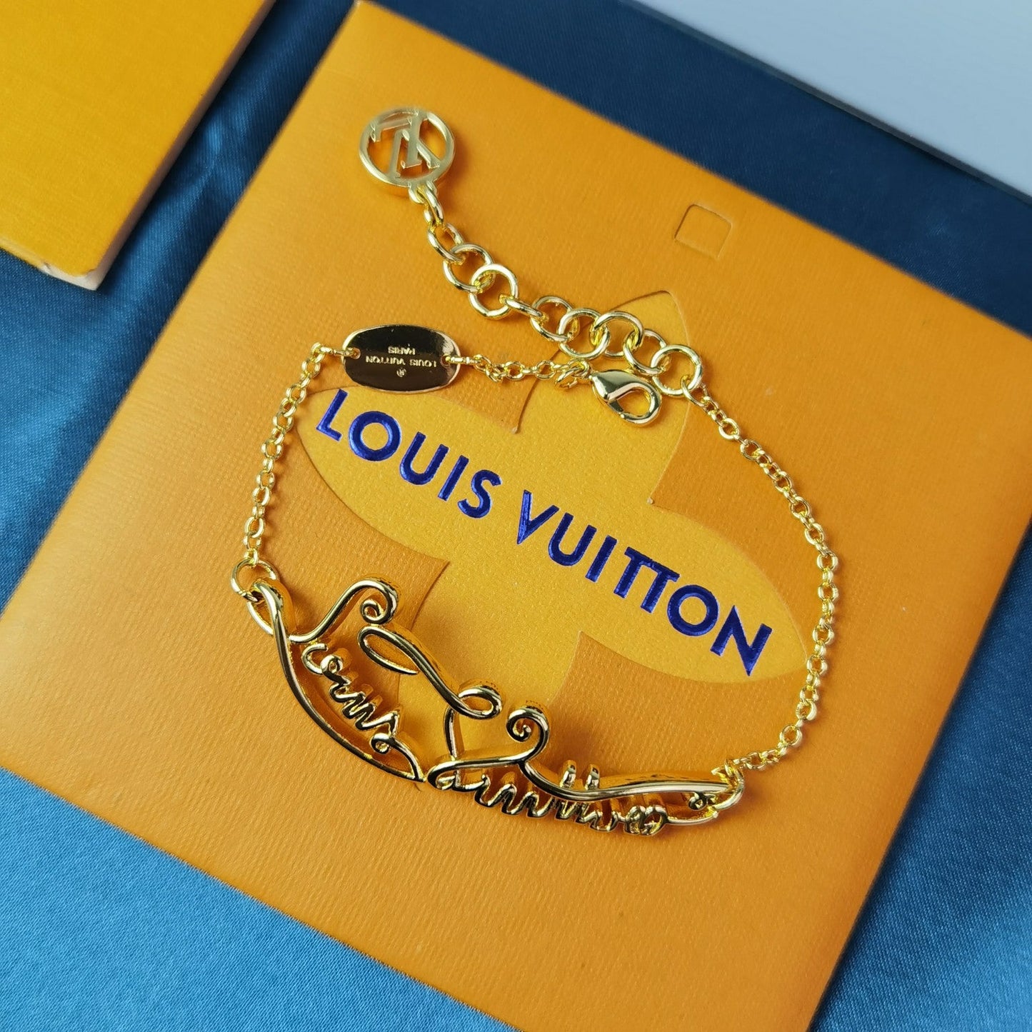L v bracelet