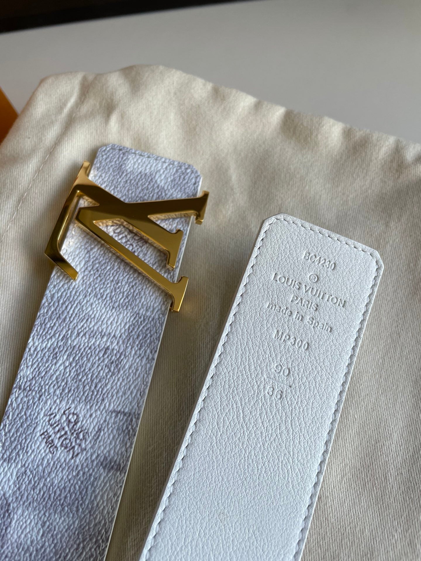 L v belt 3colors