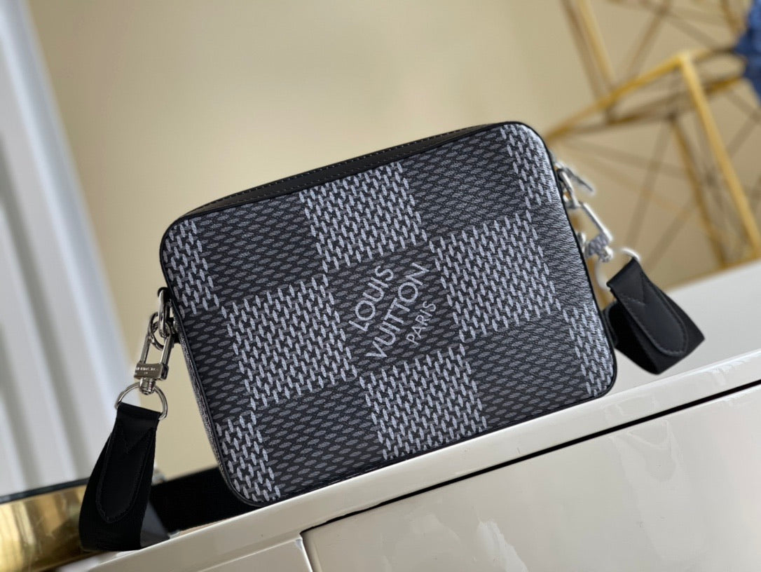 Lv eclipse 25.0 x 18.5 x 7.0