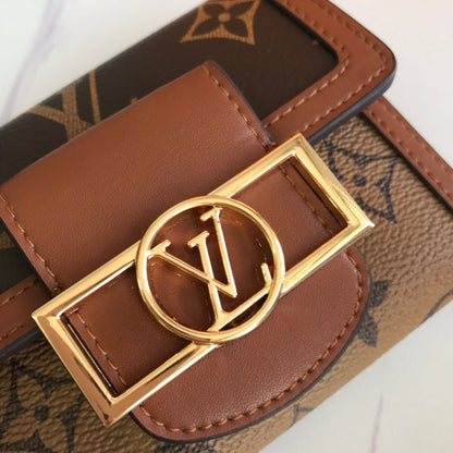 L v wallet Size:12*9.5*3.5 cm