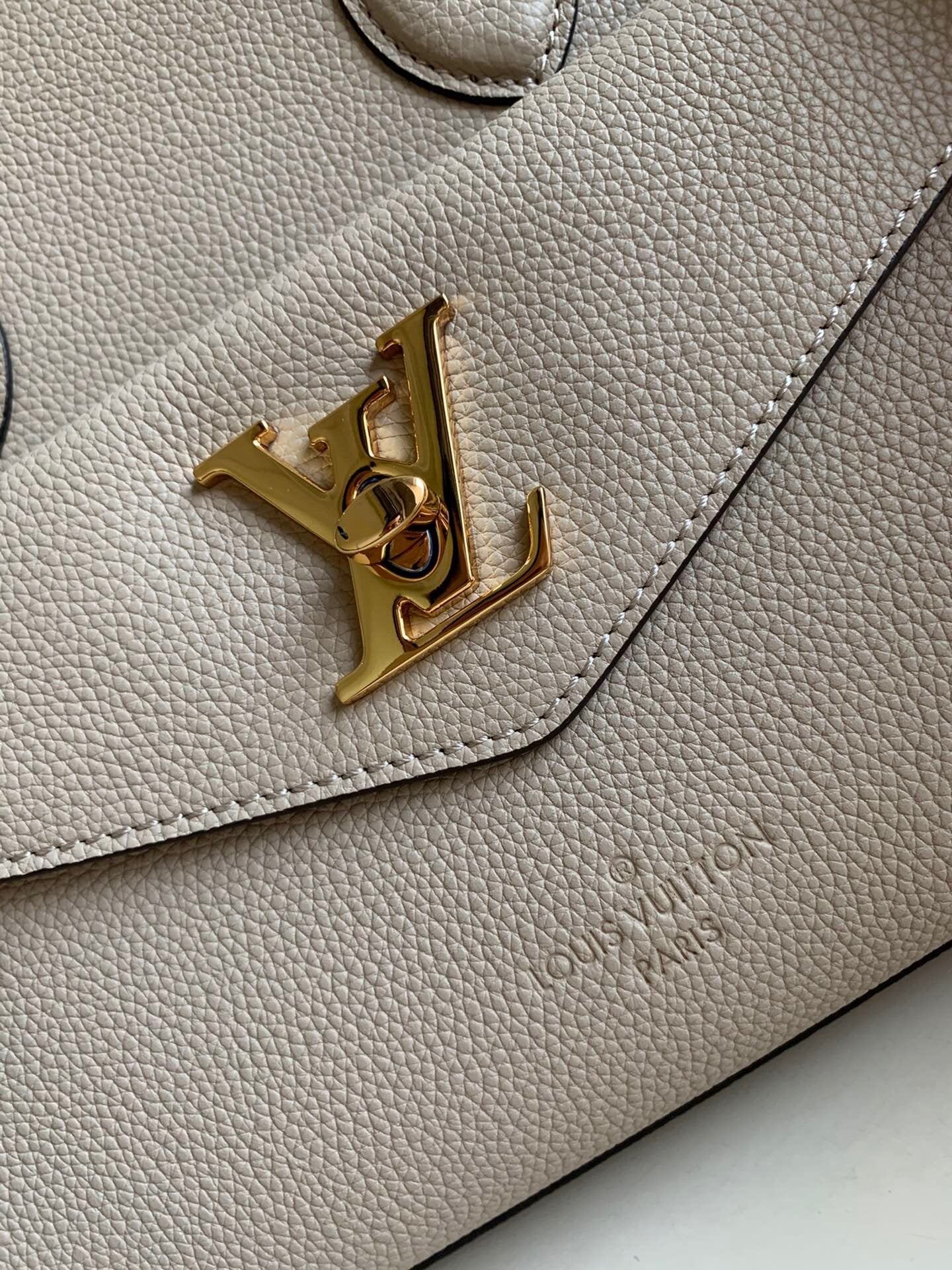Lv day bag cream