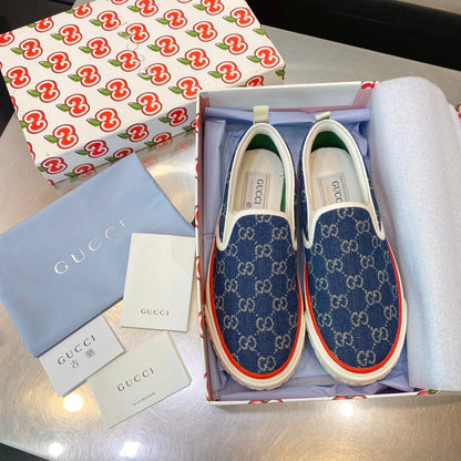 G u c c I baja slip on