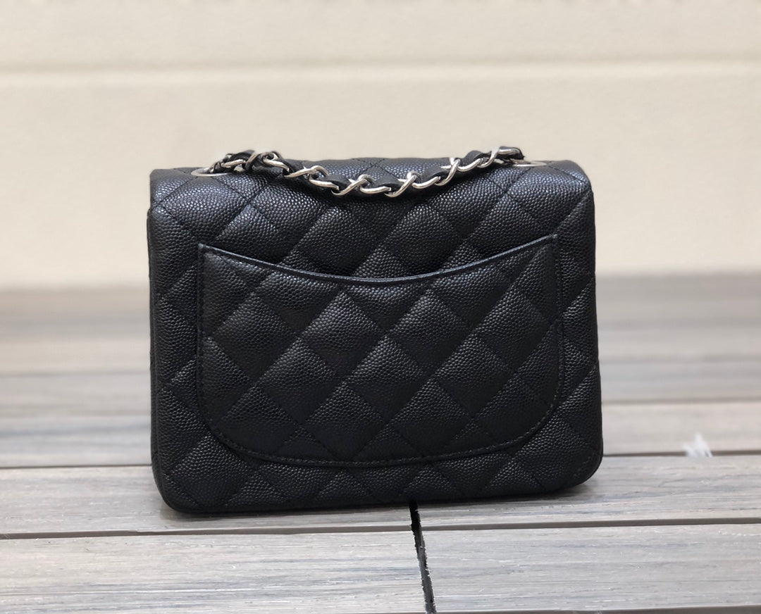 C h a n e l 17cm