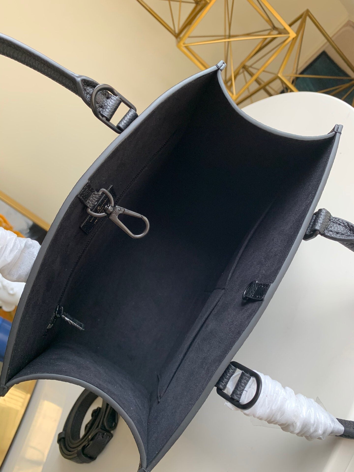 Lv new black