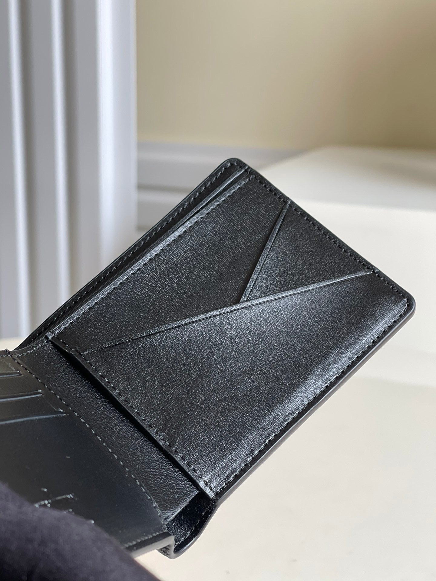 Lv wallet