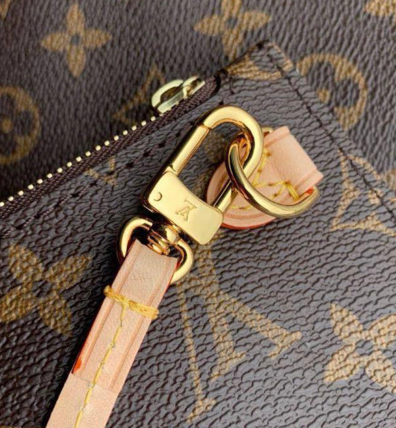 Lv Neverfull-brown inside