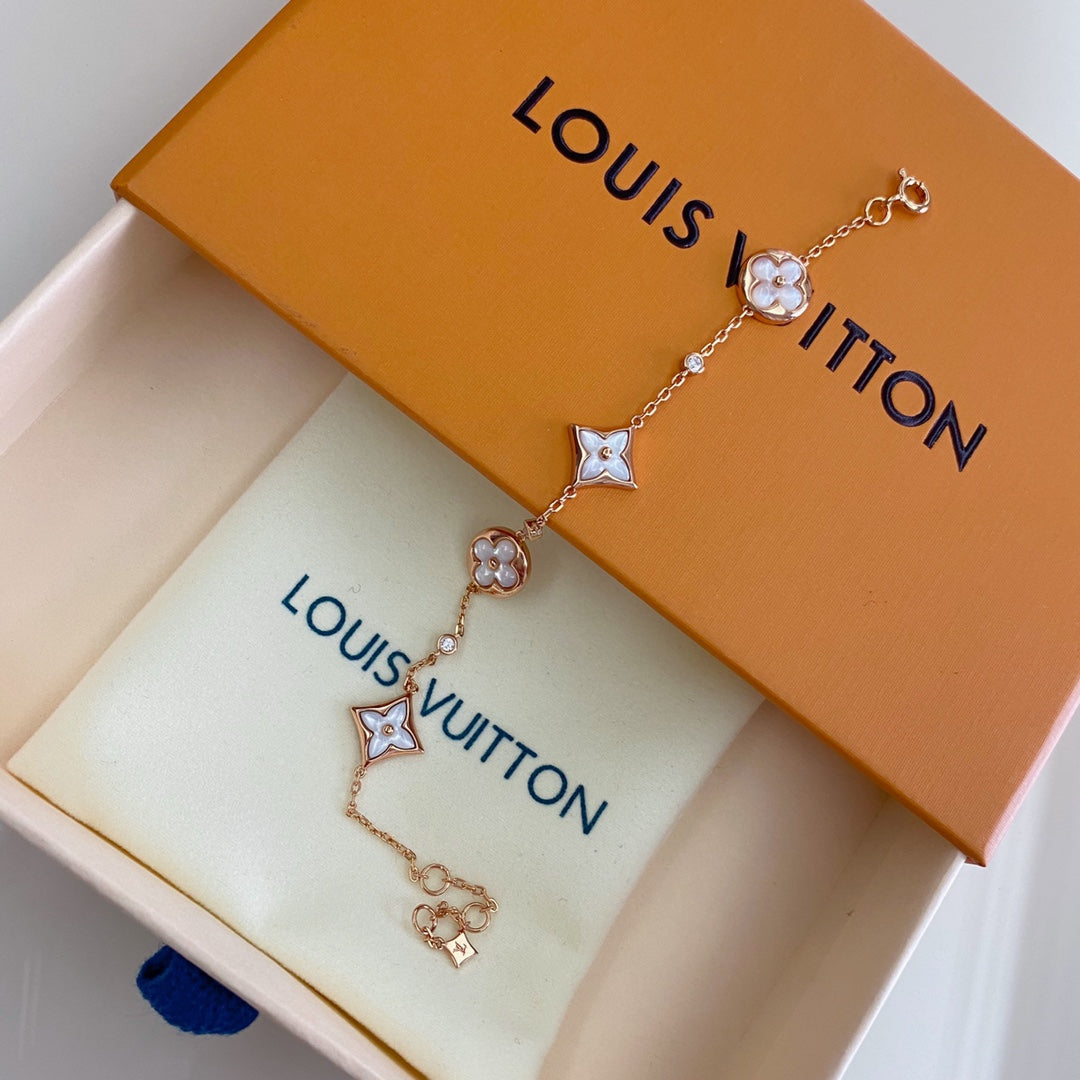 L v bracelet