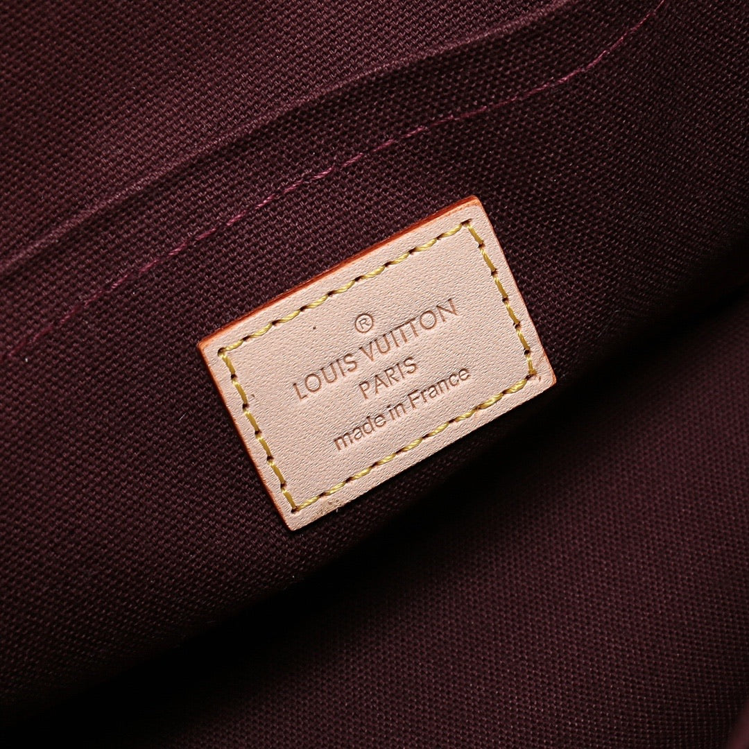 Lv monogram