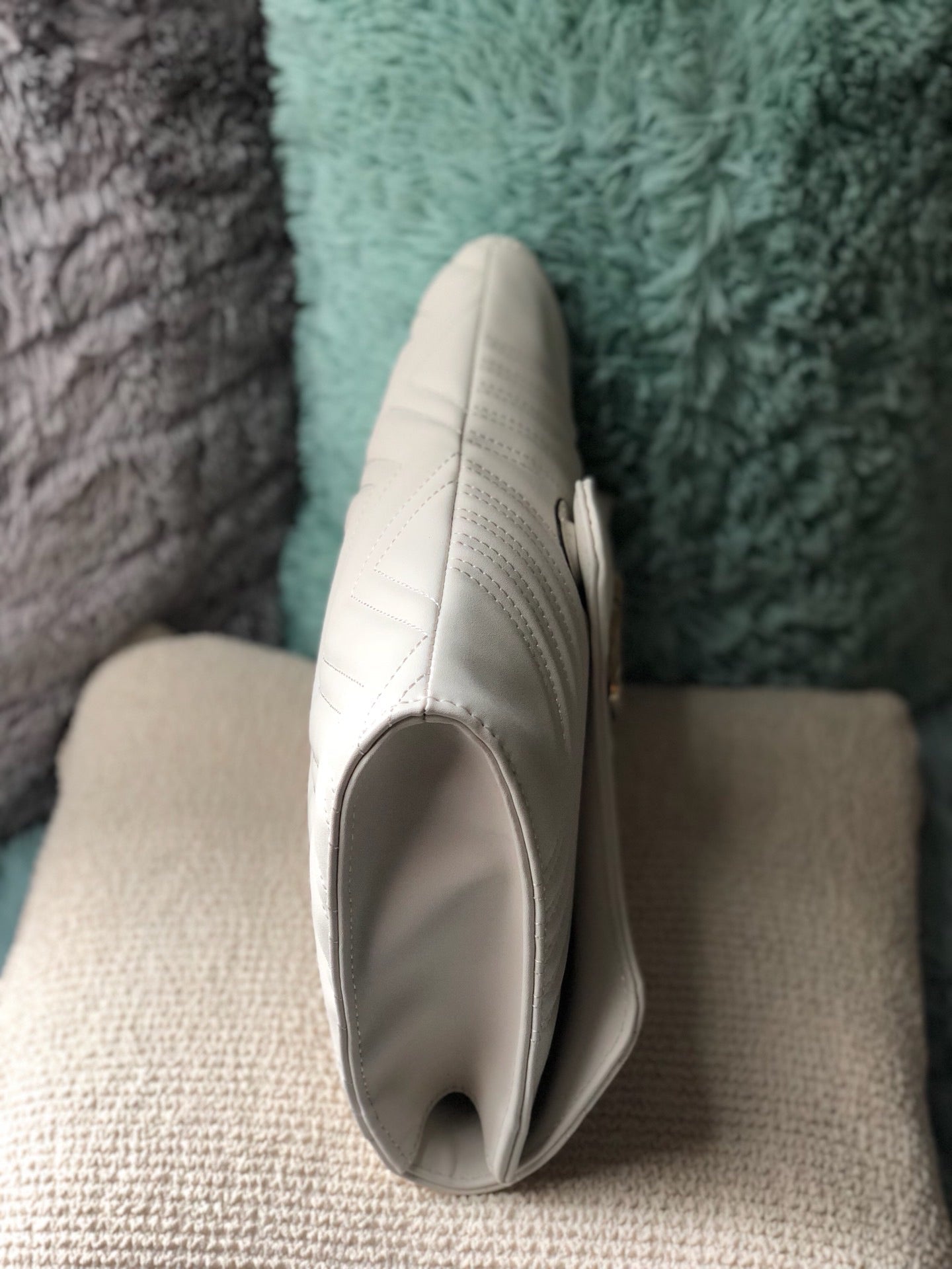 Clutch handbag
