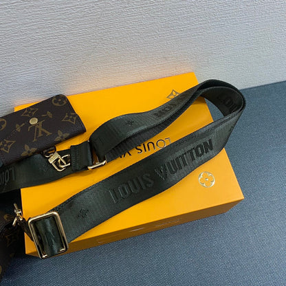Lv Size:17*9.6*3.5cm pochette
