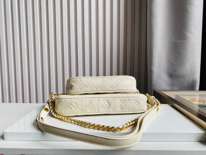 Lv pochette new white