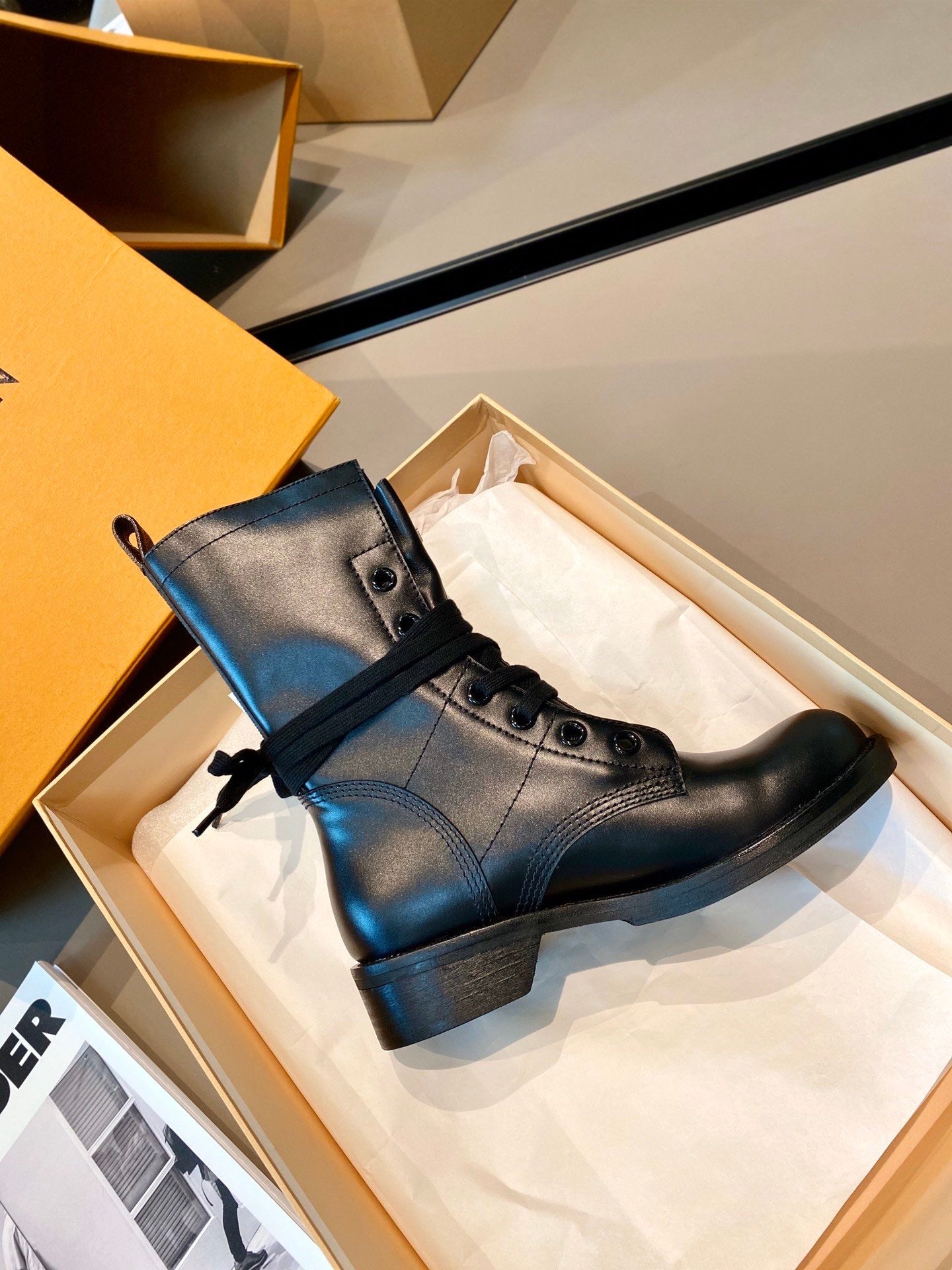 Lv boots