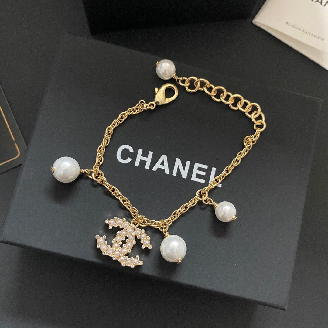 Pearl colorfast bracelet