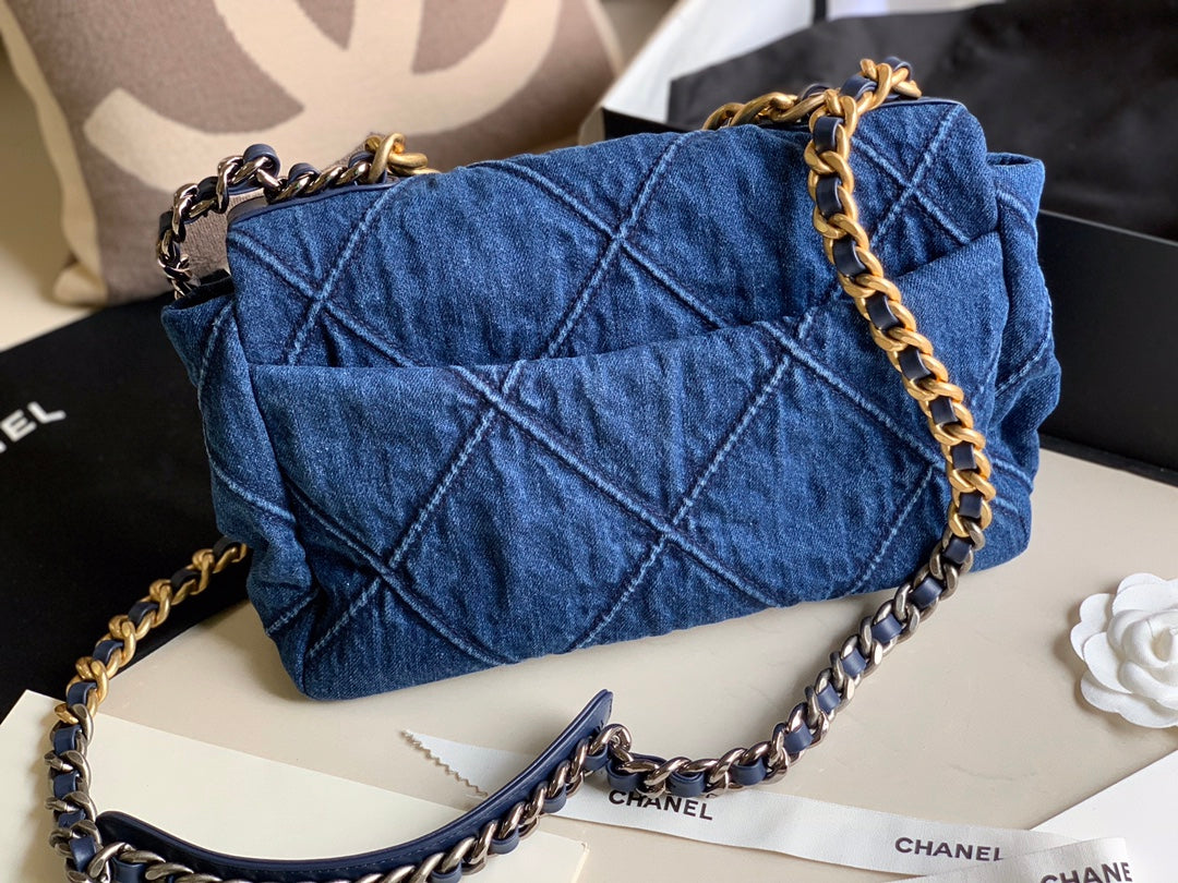 C h a n e l denim 30cm