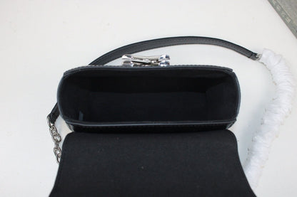 Lv black