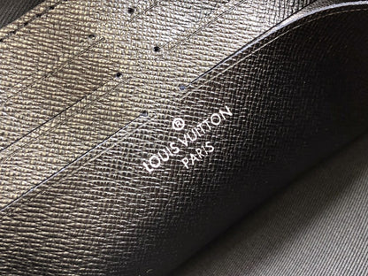 Lv pouch 28X19X1cm