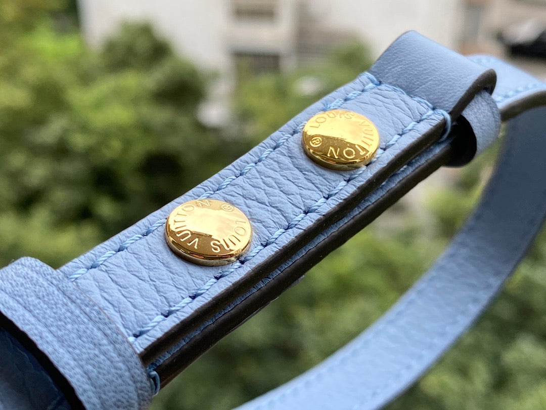 Lv giant blue