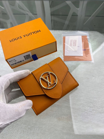 Lv wallet circle
