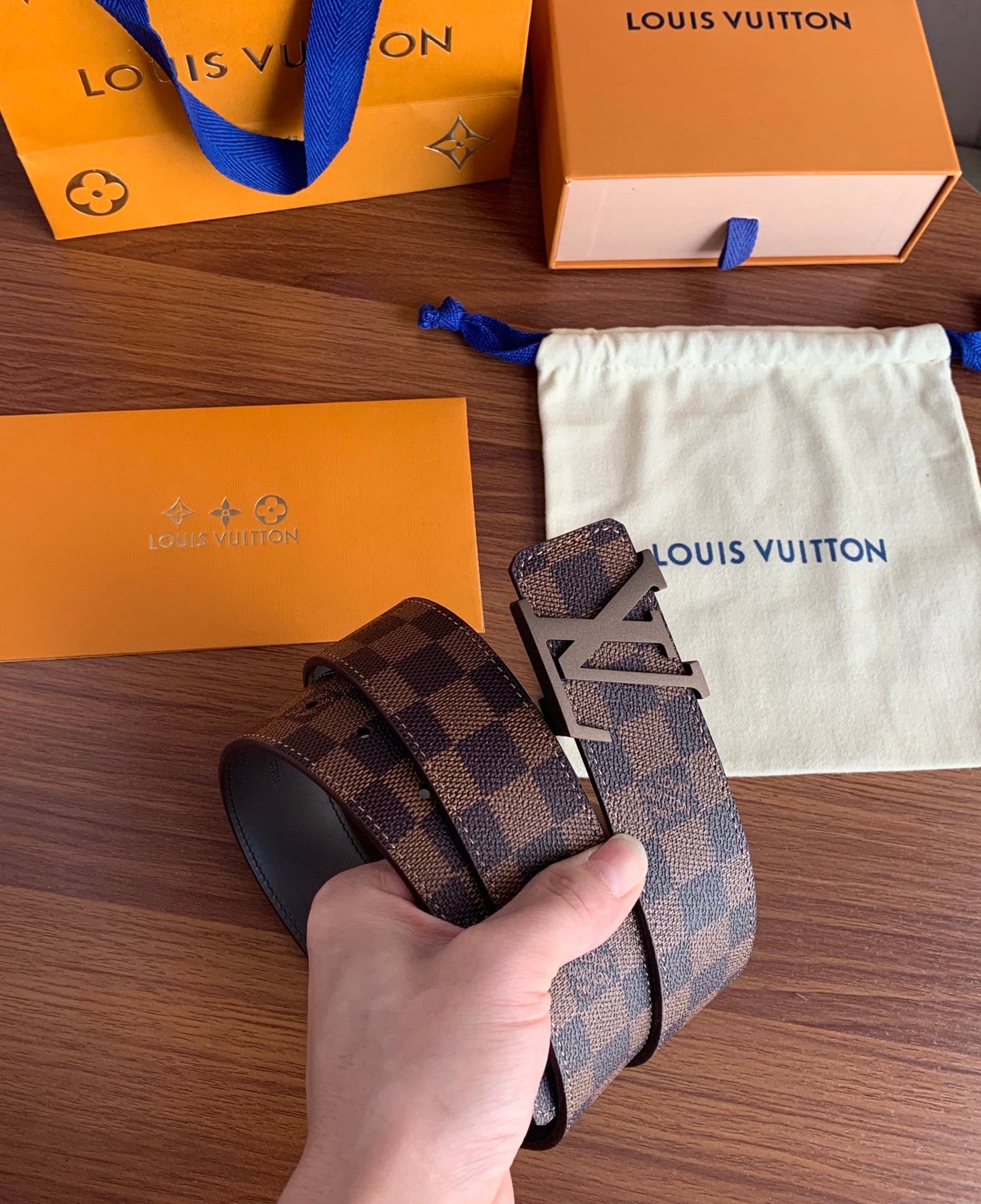 L v belt