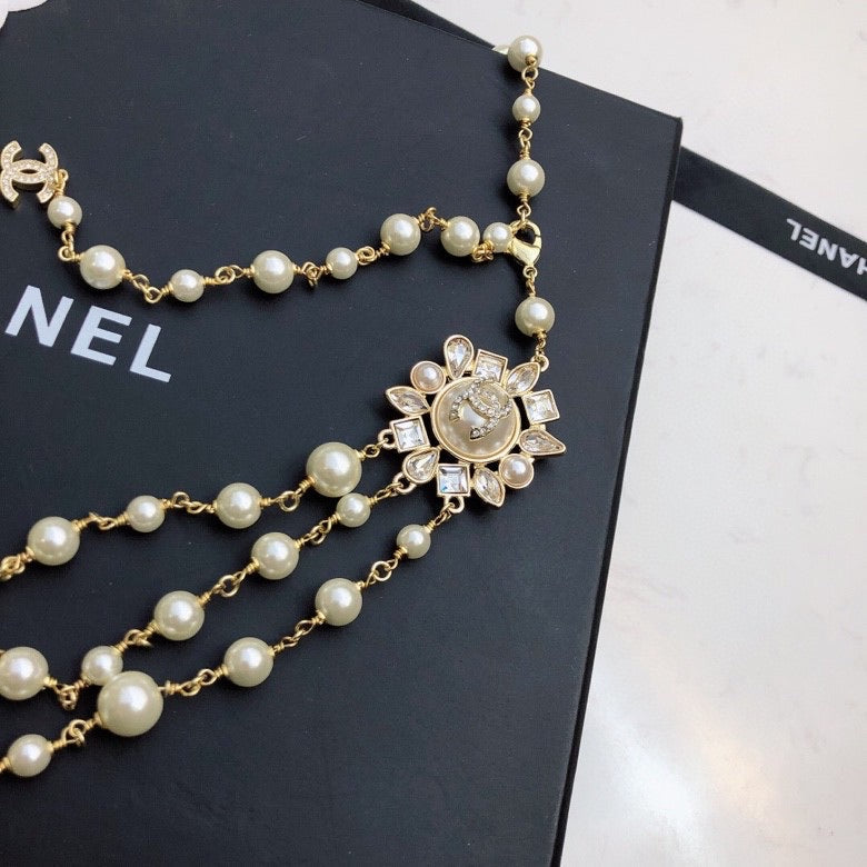 Colorfast classic fashion necklace