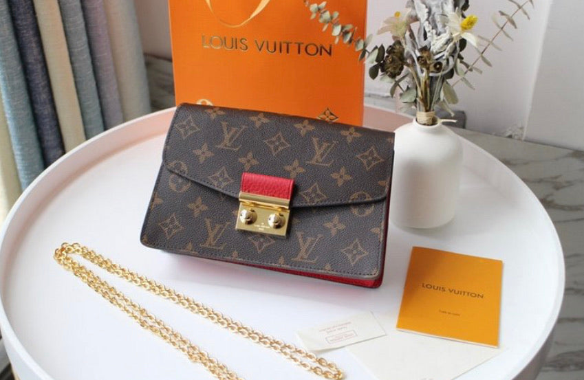 Lv wallet red