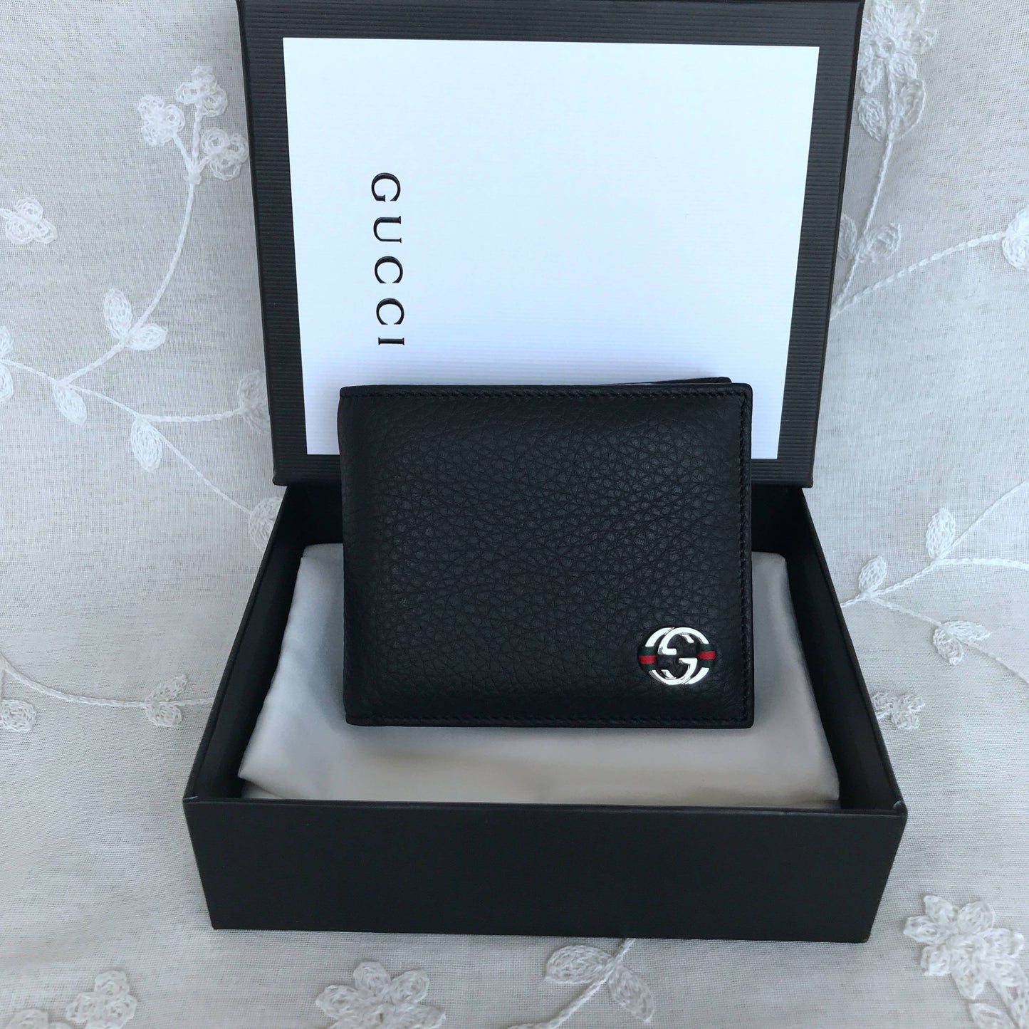 Classic fashion wallet