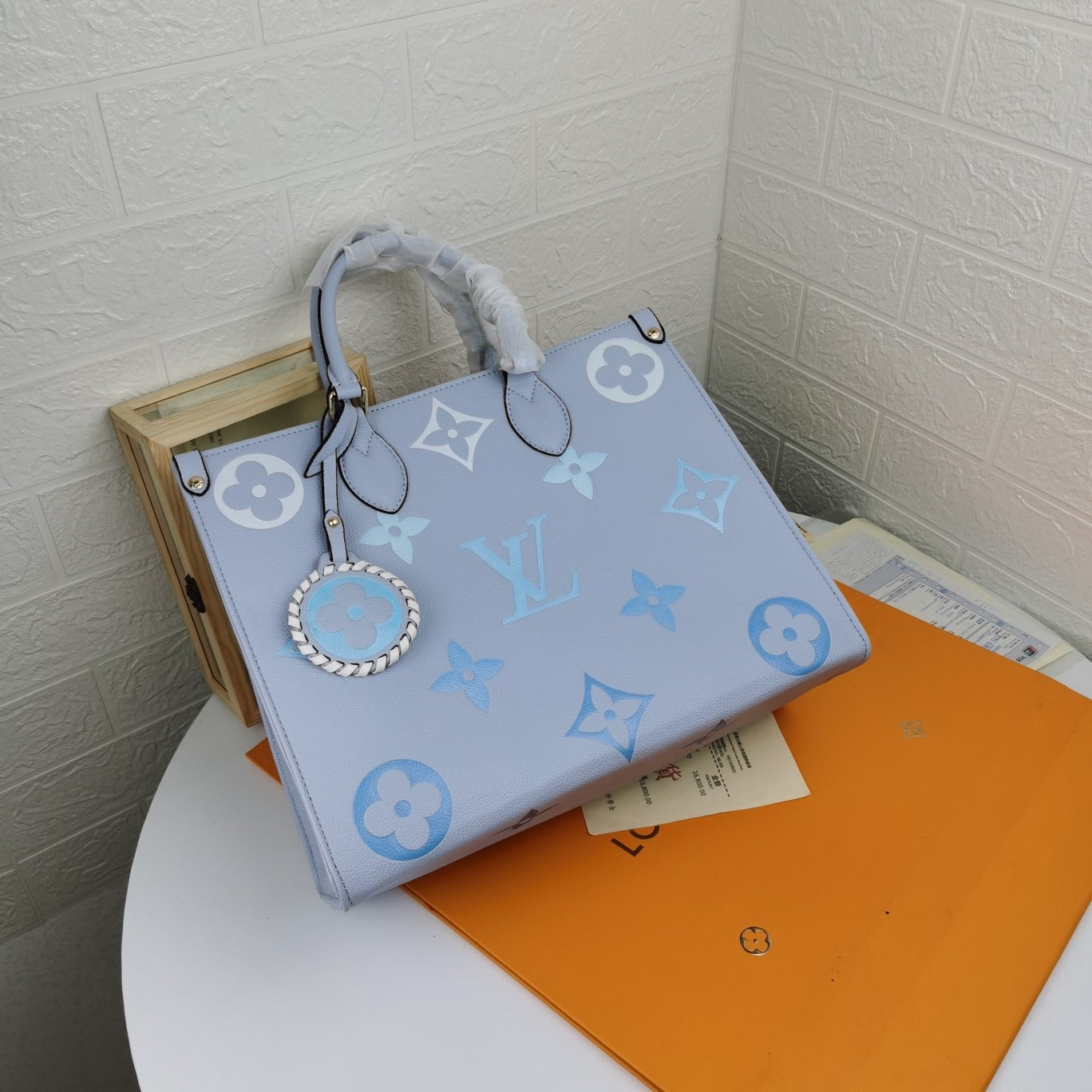Lv on the go