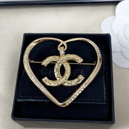 C h a n e l brooch