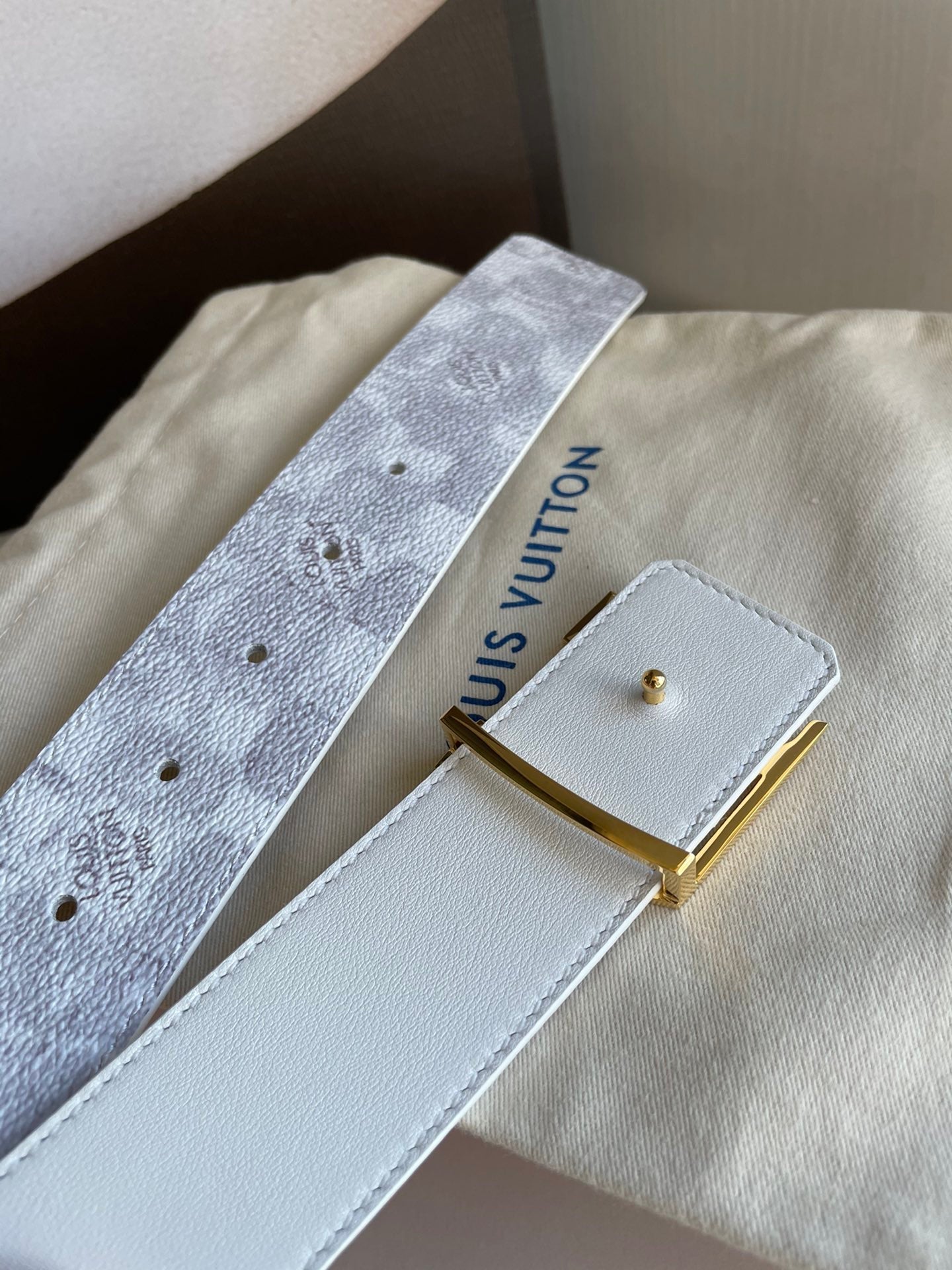 L v belt 3colors
