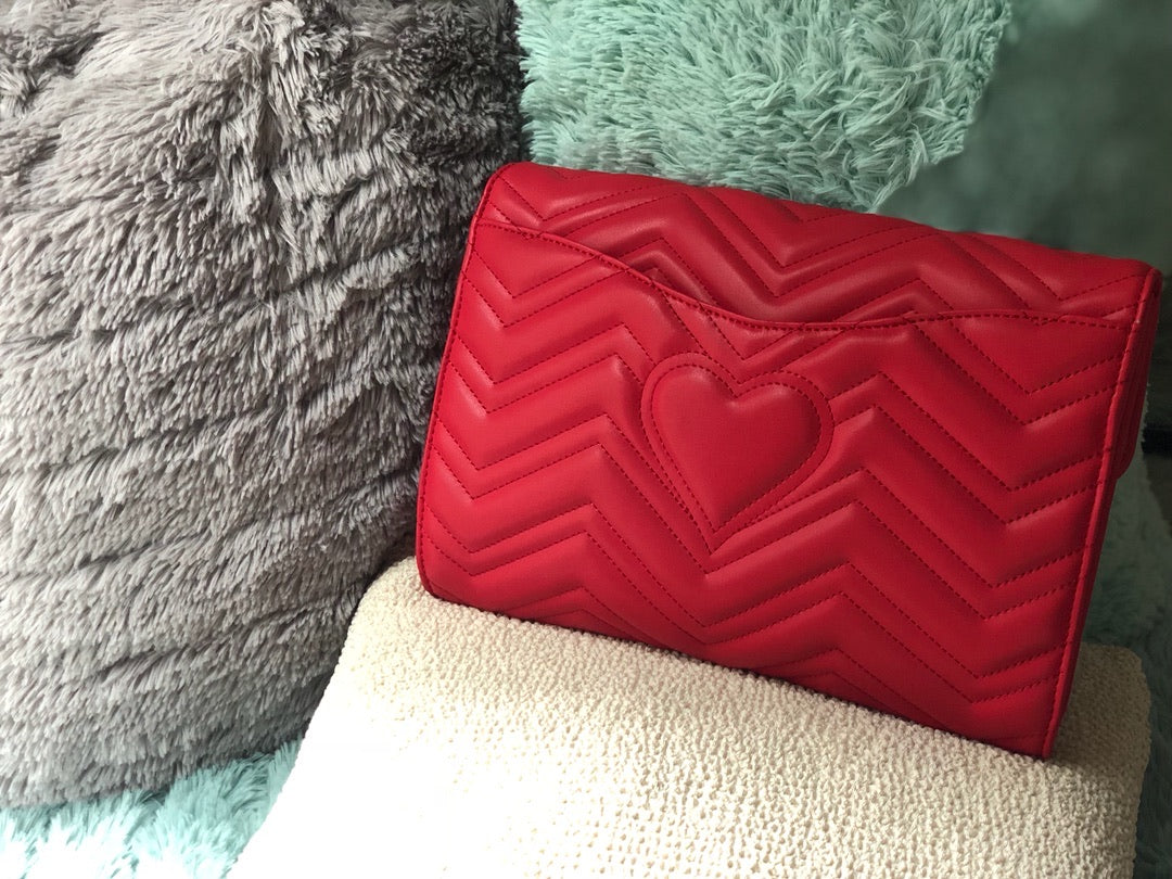 Clutch handbag