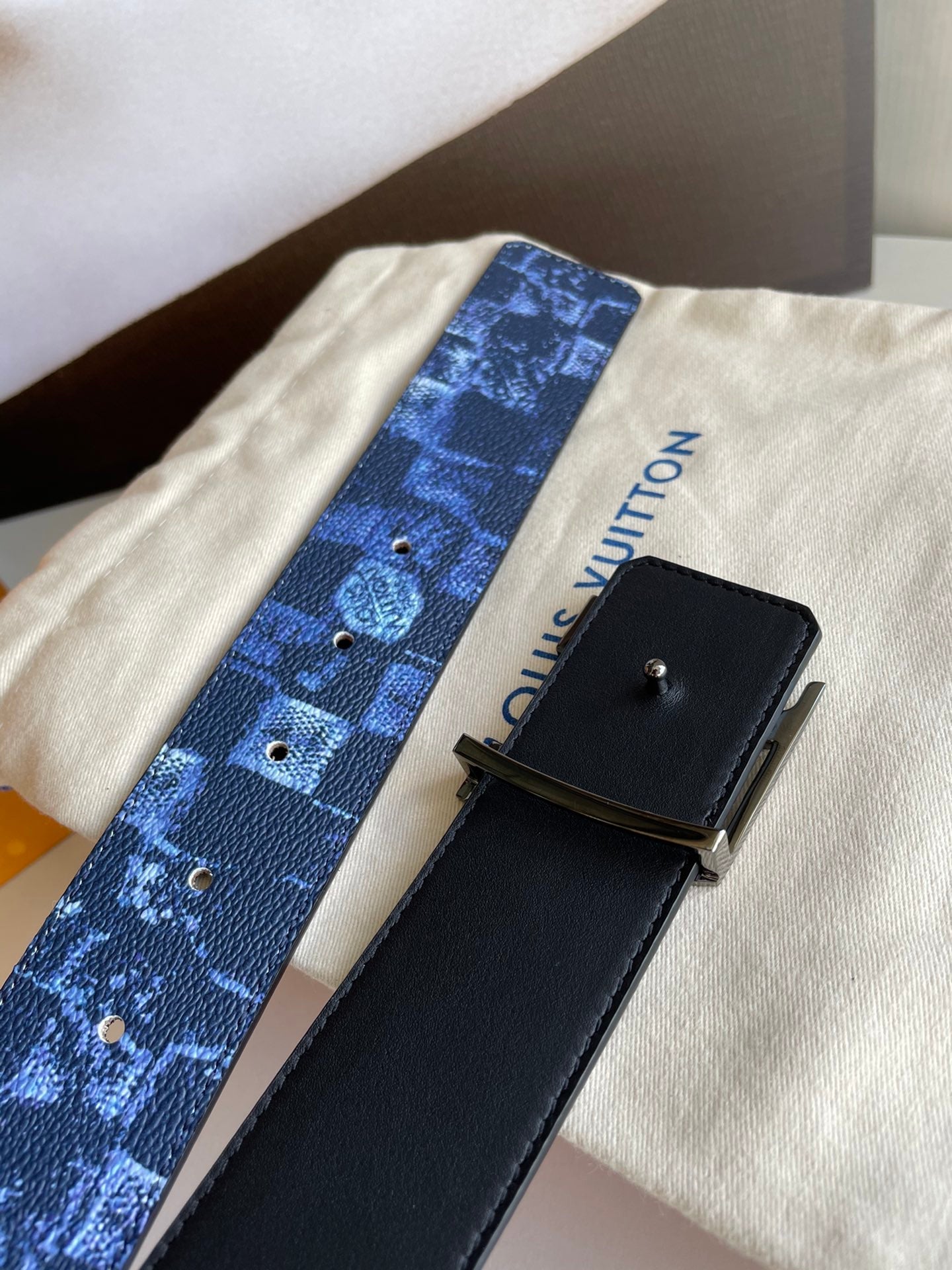 L v belt 3colors
