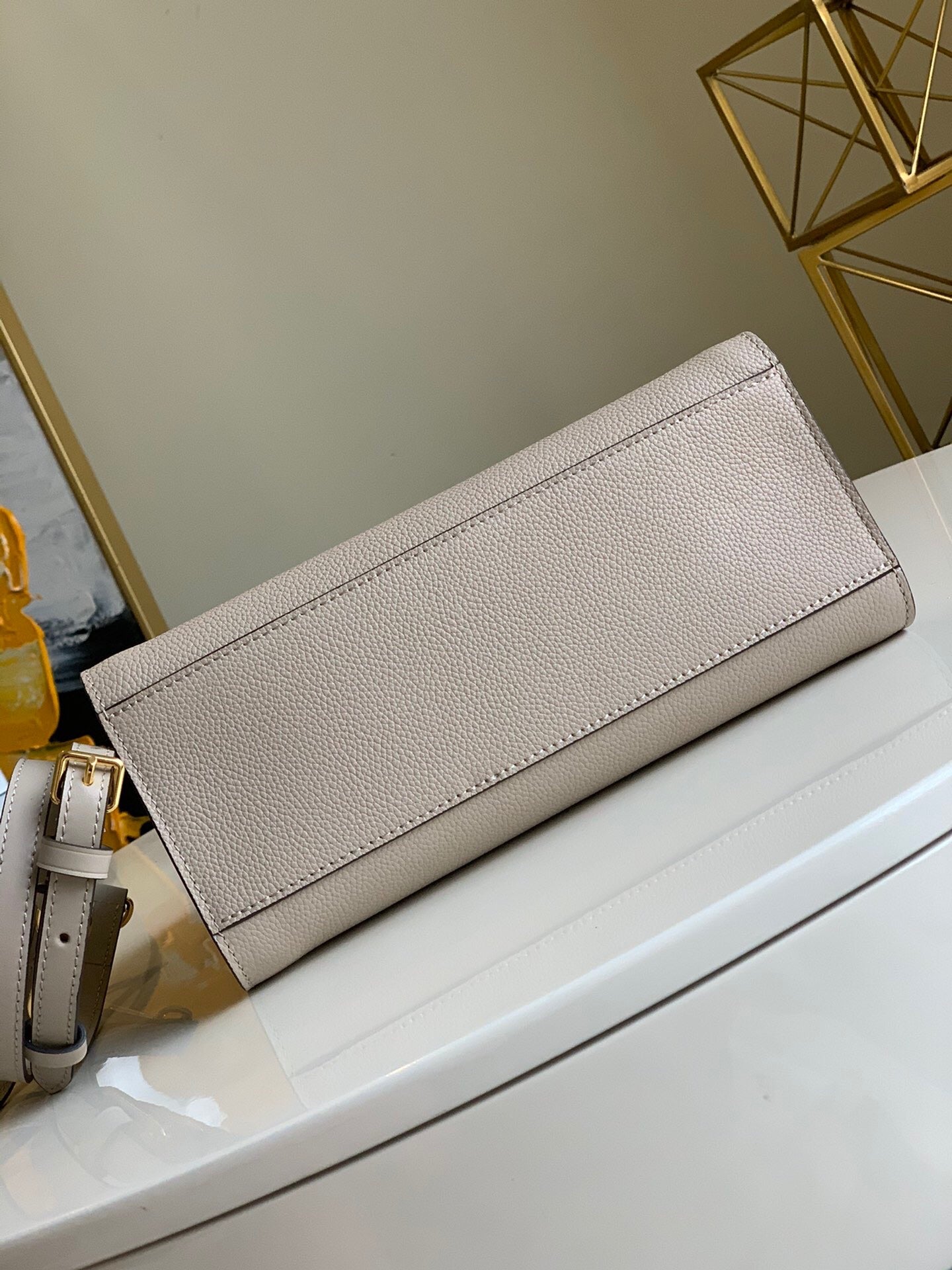 Lv day bag cream
