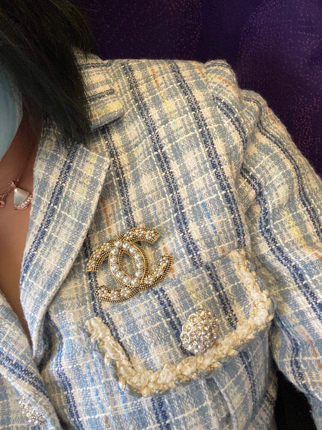 C h a n e l brooch