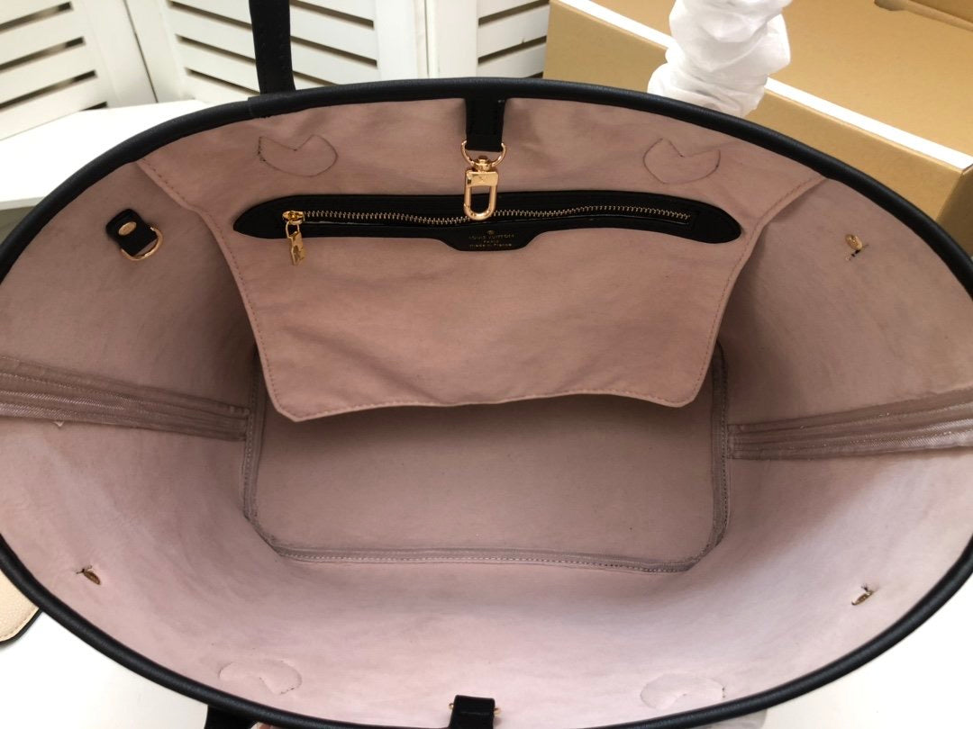 Lv Size:32×29×17cm