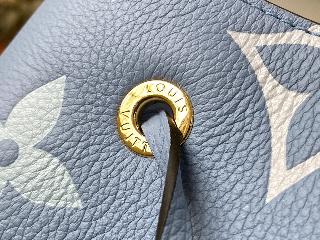 Lv giant blue