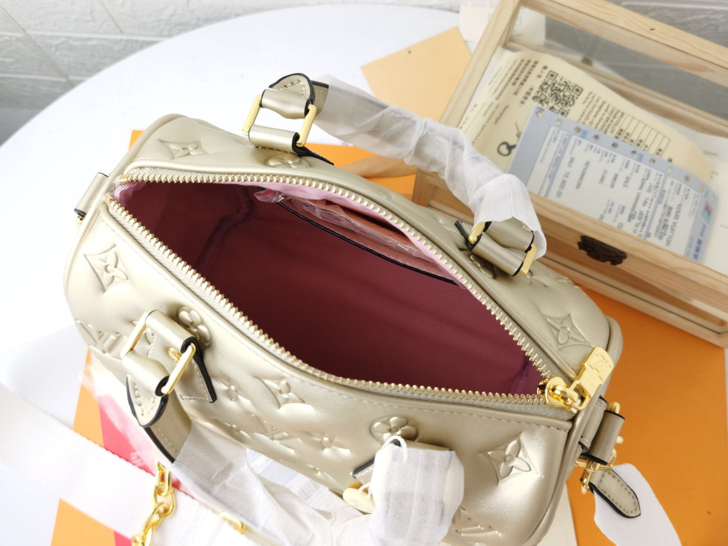 Lv gold 22.0 x 13.0 x 17.0 cm
